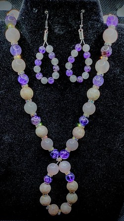 Polish stone, polished rose quartz, polished amethyst necklace made in the style of the 1400s